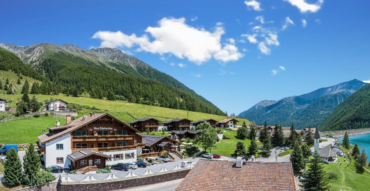 Hotel & Chalets Edelweiss Madonna  Exterior photo